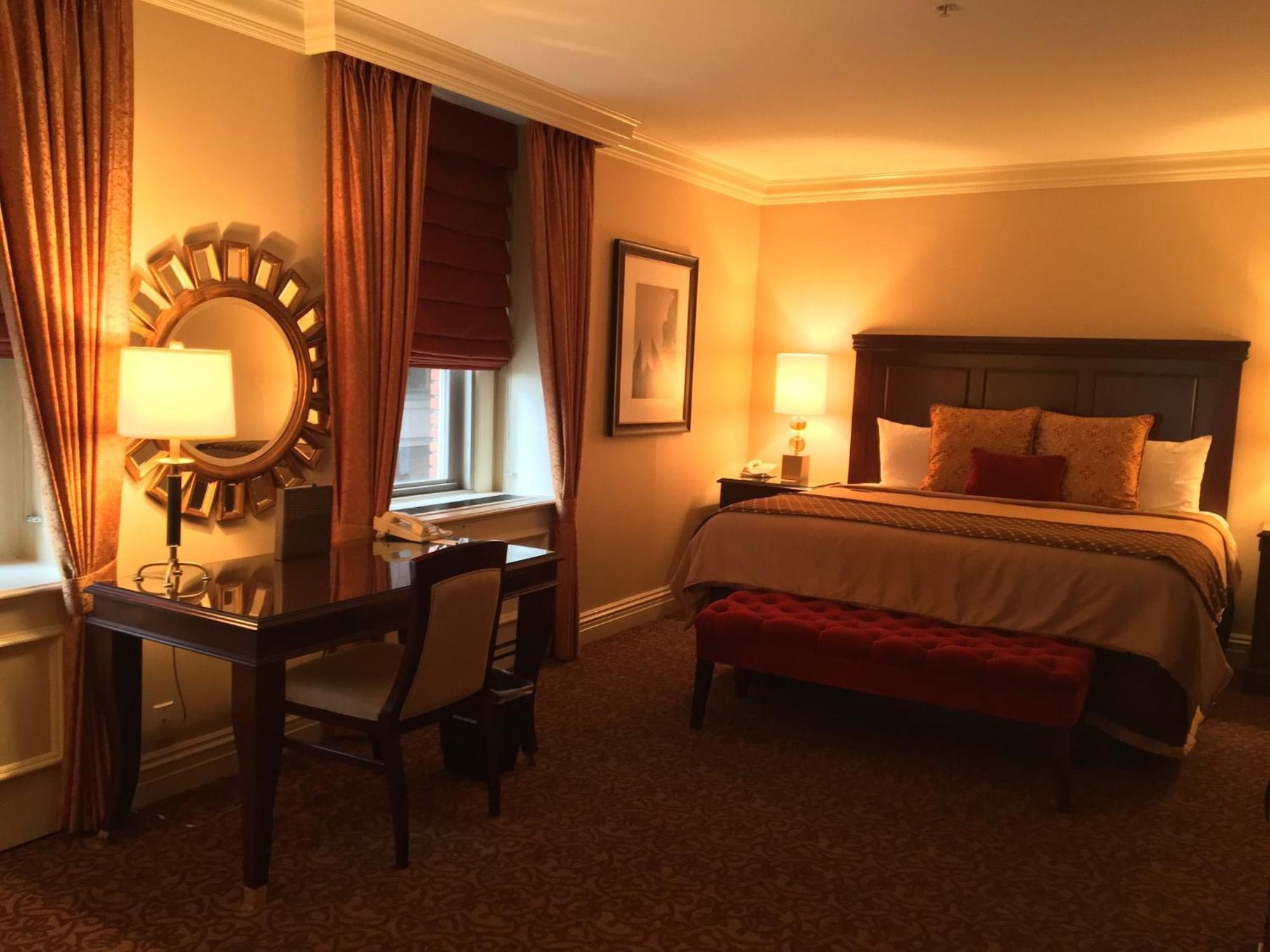 Deluxe Room One Queen Bed,1275621016:JPEG