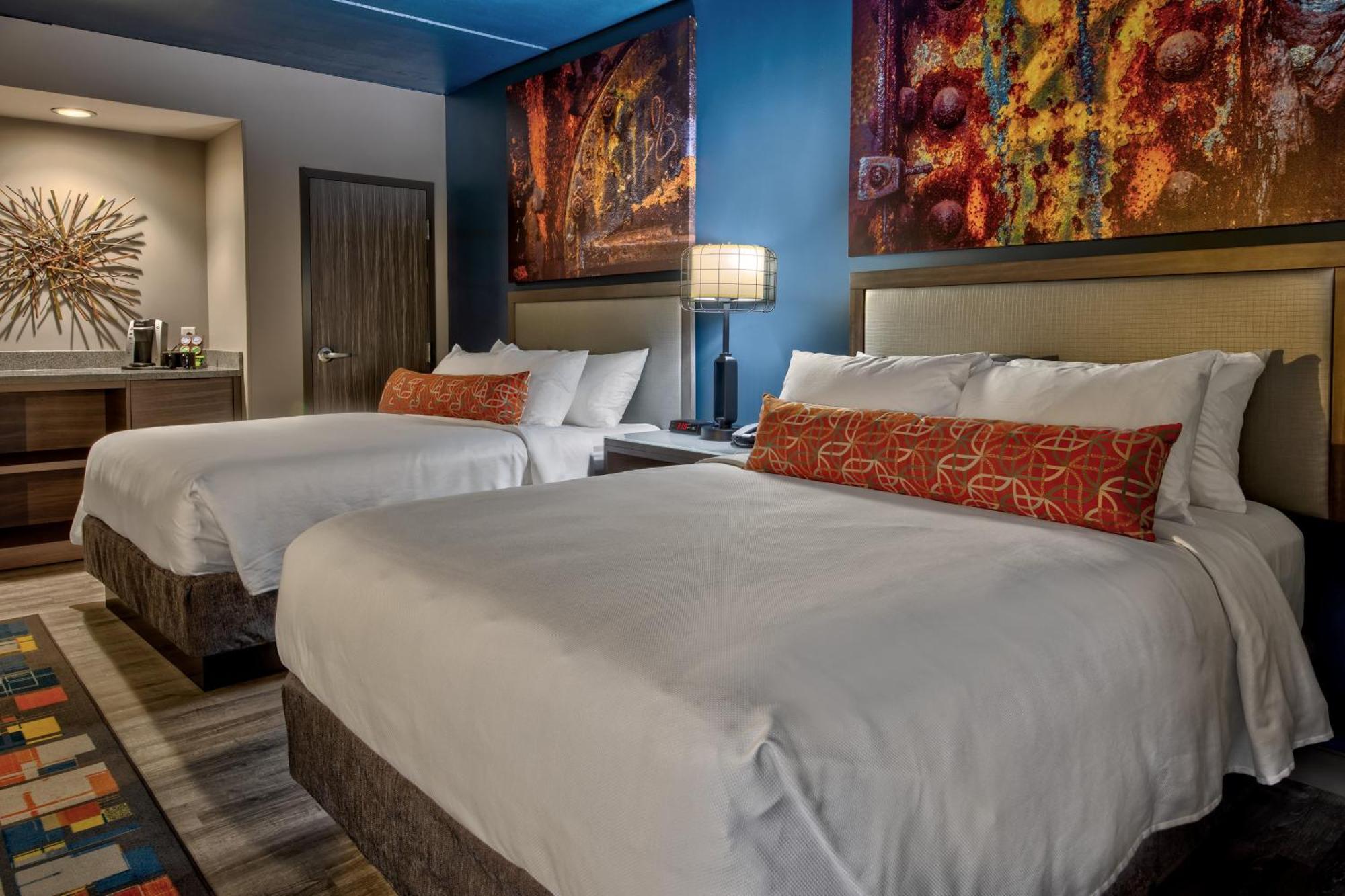 Queen Room with Two Queen Beds - Hearing Accessible/Non-Smoking