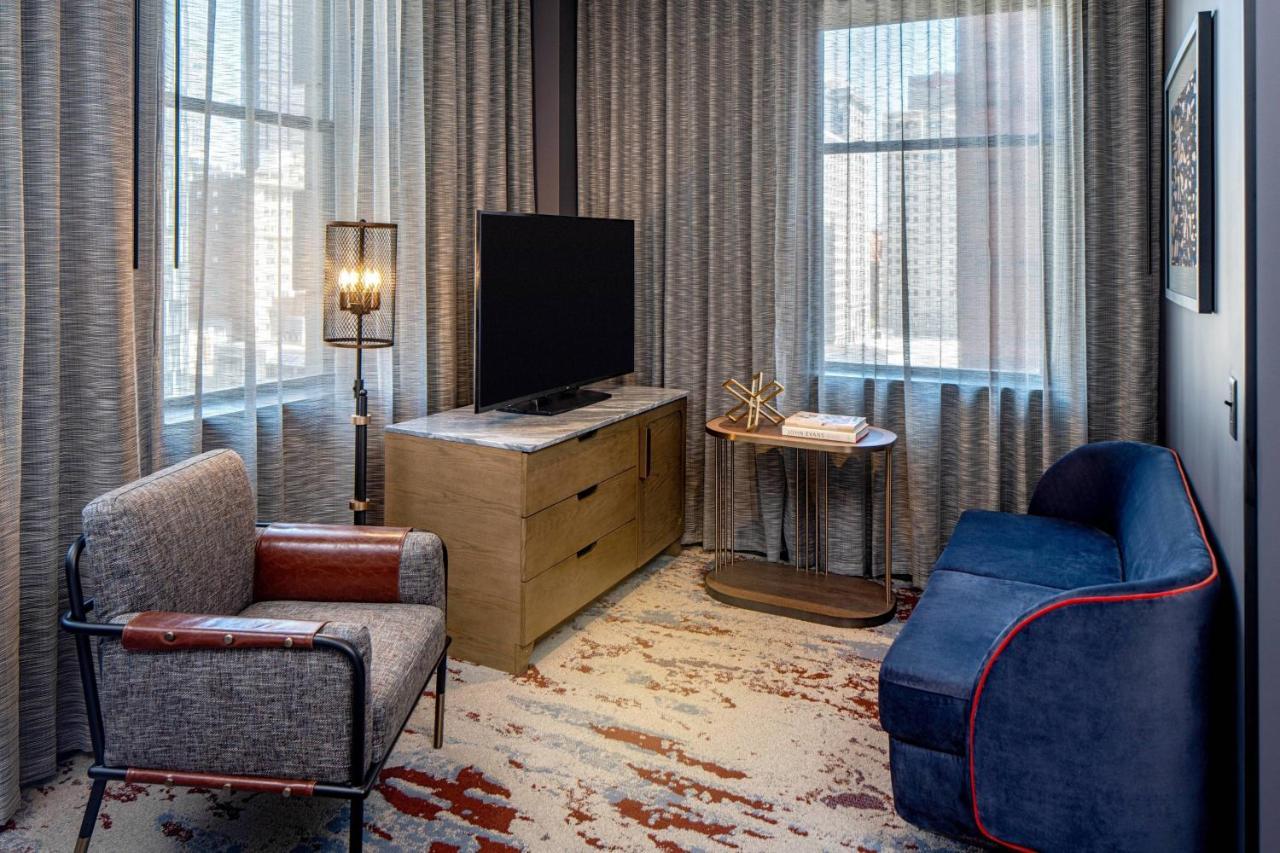 Junior Suite 2 Queen