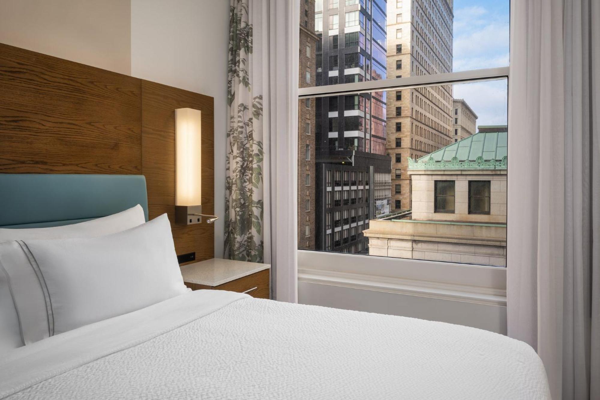 Premium King Room City View