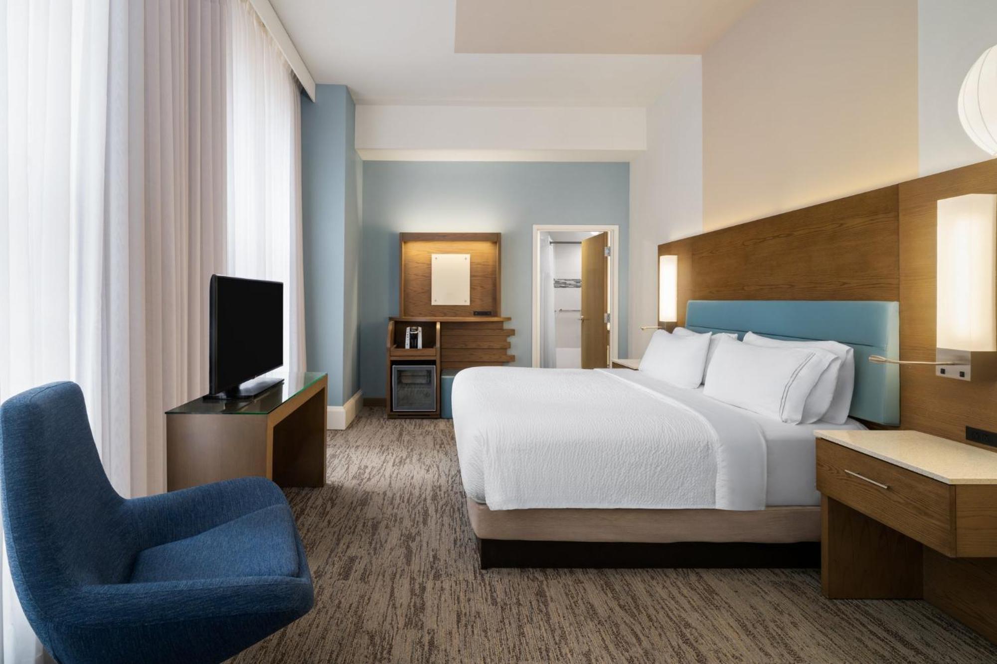 Premium Twin Room Interior View