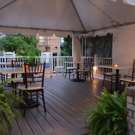 The Inn On Negley-3
